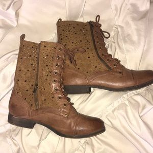 Maurice’s Size 8 Boots Rhinestoned